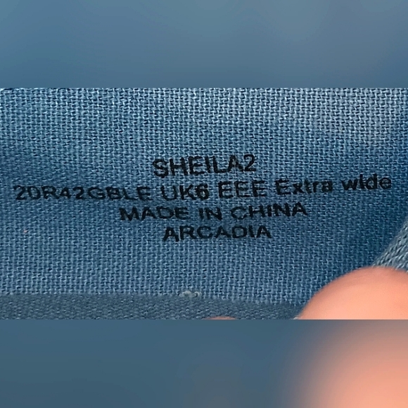 Avenue Sheila 2 Denim Knot Canvas Sneakers by Evans  Size US 8 Xtra Wide  NWT - Picture 7 of 9